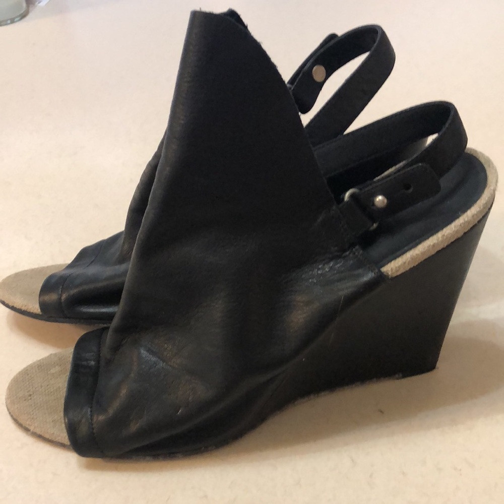 VINCE Wedges